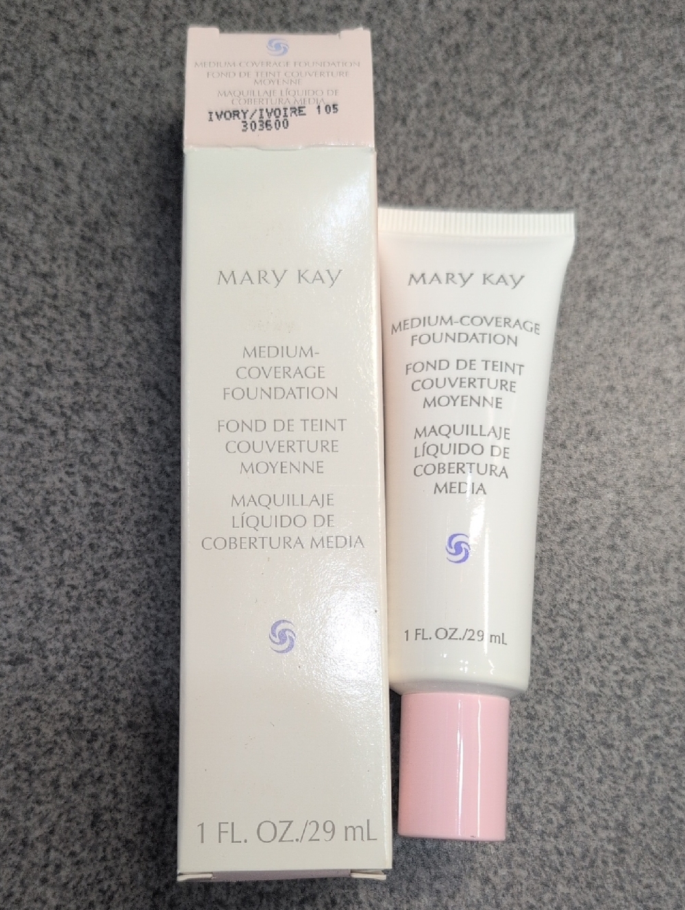 Mary Kay Medium-Coverage Foundation - Ivory 105